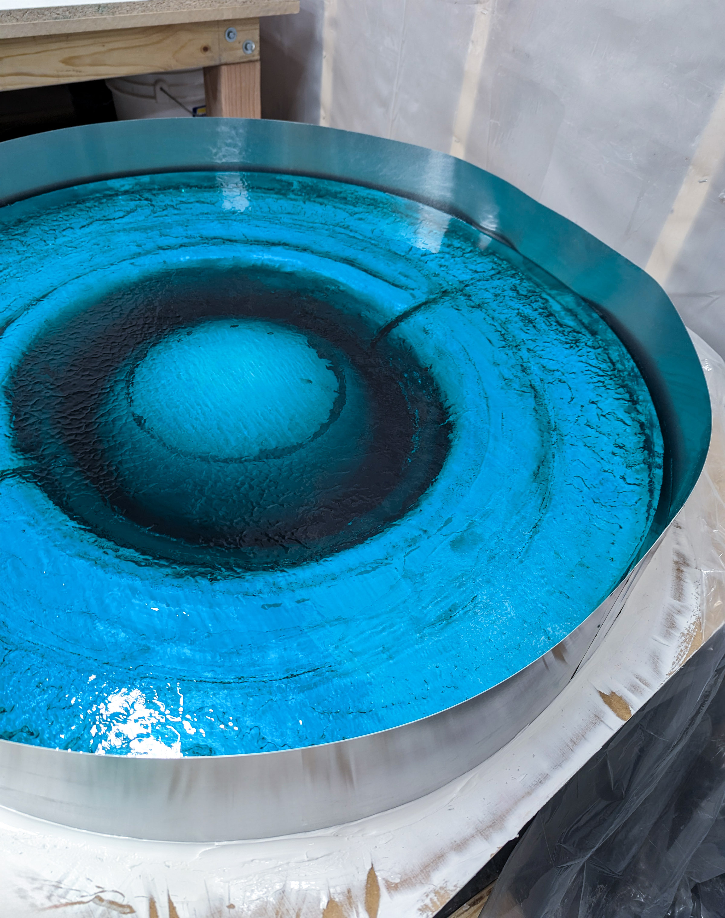 Casting material into a mold, slide 1